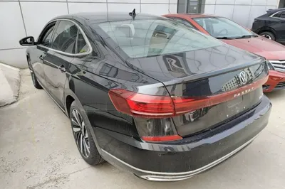 Volkswagen Passat 2022, 52300 км, за 17425 USD