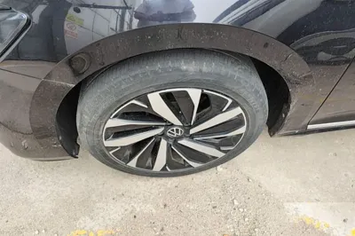 Volkswagen Passat 2022, 52300 км, за 17425 USD - фото 10