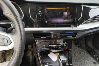 Volkswagen Passat 2022, 52300 км, за 17425 USD - фото 15