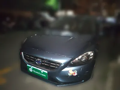 Volvo V40 · 2014 год