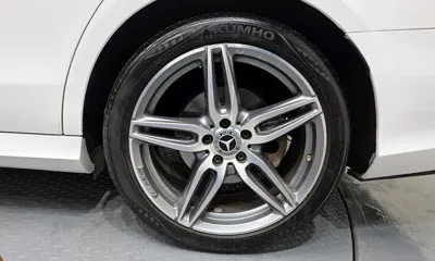 Mercedes-Benz E-Class 2019, 61610 км, за 18970.72 USD