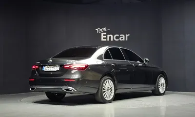 Mercedes-Benz E-Class 2023, 75293 км, за 24039.1 USD