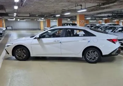Hyundai Avante 2026, 1 км, за 2484.96 USD