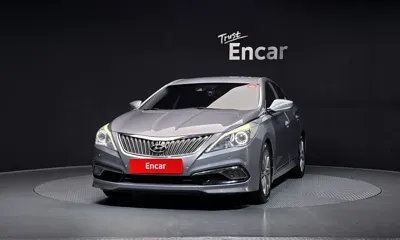 Hyundai Grandeur 2015, 237399 км, за 3172.93 USD