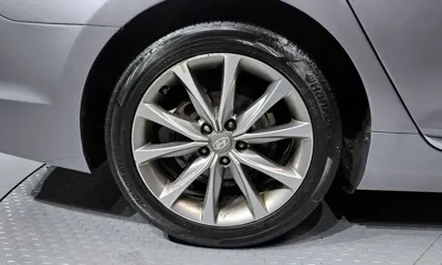 Hyundai Grandeur 2015, 237399 км, за 3172.93 USD