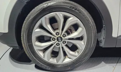 Hyundai Santafe 2015, 126083 км, за 6440.29 USD