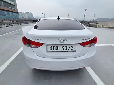 Hyundai Avante 2012, 155000 км, за 2573.29 USD