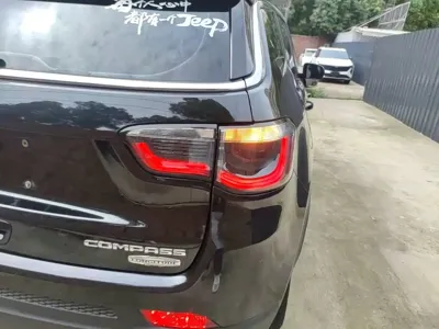 Jeep Compass 2018, 74900 км, за 5694.69 USD - фото 8