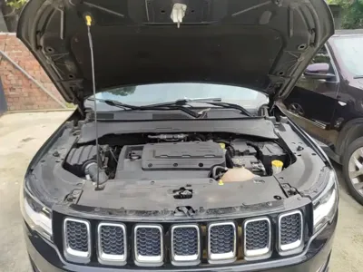 Jeep Compass 2018, 74900 км, за 5694.69 USD - фото 20