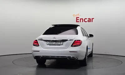 Mercedes-Benz E-Class 2017, 76288 км, за 14769.59 USD