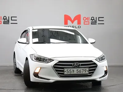 Hyundai Avante 2018, 60903 км, за 8270.97 USD