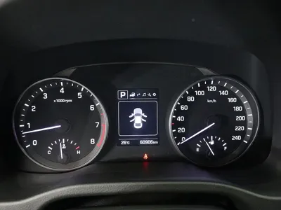 Hyundai Avante 2018, 60903 км, за 8270.97 USD - фото 8