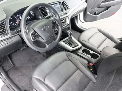 Hyundai Avante 2018, 60903 км, за 8270.97 USD - фото 10