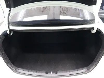 Hyundai Avante 2018, 60903 км, за 8270.97 USD - фото 20