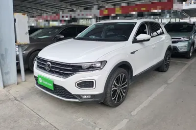 Volkswagen T-Roc · 2022 год