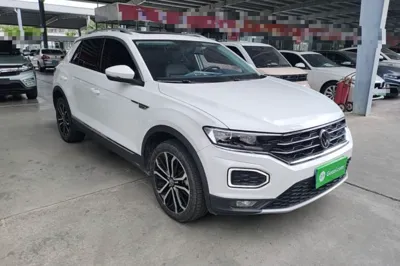 Volkswagen T-Roc 2022, 25600 км, за 14964 USD