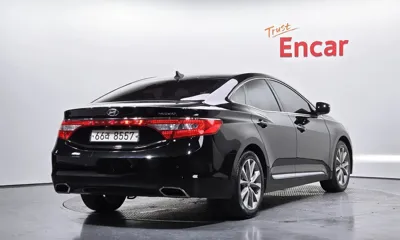 Hyundai Grandeur 2016, 148133 км, за 3675.99 USD