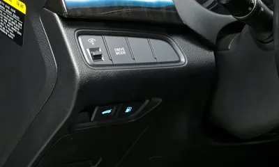Hyundai Grandeur 2016, 148133 км, за 3675.99 USD - фото 14