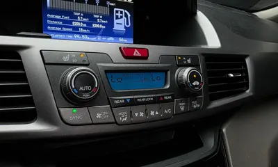Honda Odyssey 2013, 144208 км, за 4391.49 USD - фото 17