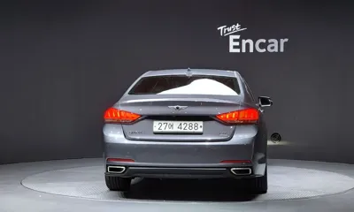 Hyundai Genesis 2016, 92662 км, за 6055.87 USD