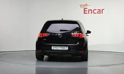 Volkswagen Golf 2014, 176289 км, за 6173.57 USD
