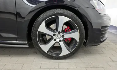 Volkswagen Golf 2014, 176289 км, за 6173.57 USD