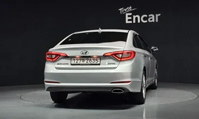 Hyundai Sonata 2015, 144612 км, за 3872.92 USD