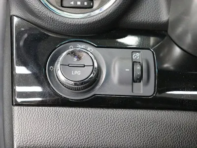ChevroletGMDaewoo Orlando 2012, 130412 км, за 2595.63 USD - фото 11