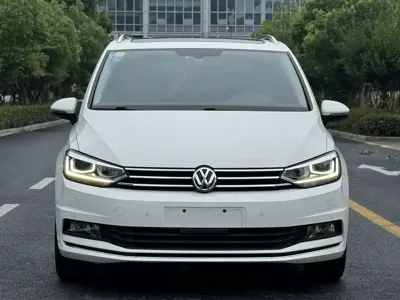 Volkswagen Touran 2018, 92000 км, за 7306.98 USD