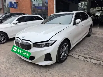 BMW i3 · 2024 год