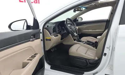Hyundai Avante 2016, 135494 км, за 5185.77 USD - фото 10