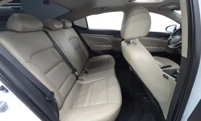 Hyundai Avante 2016, 135494 км, за 5185.77 USD - фото 11
