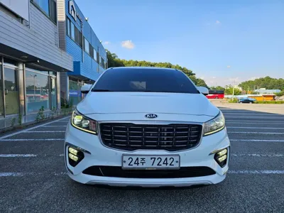 Kia Canival 2019, 102000 км, за 11171.35 USD