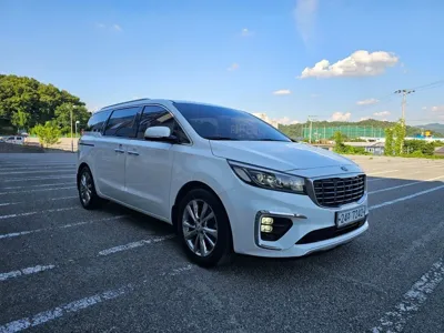 Kia Canival 2019, 102000 км, за 11171.35 USD
