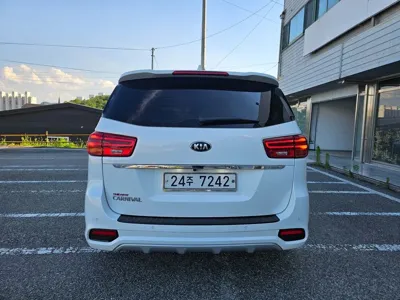 Kia Canival 2019, 102000 км, за 11171.35 USD