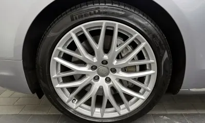 Audi A8 2015, 97539 км, за 15813.31 USD