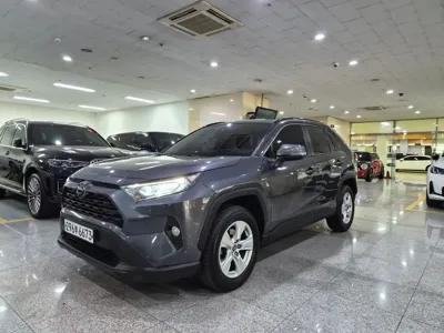 Toyota RAV4 2019, 120064 км, за 15926.67 USD