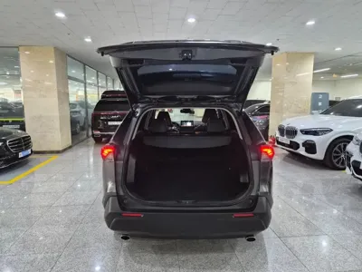 Toyota RAV4 2019, 120064 км, за 15926.67 USD