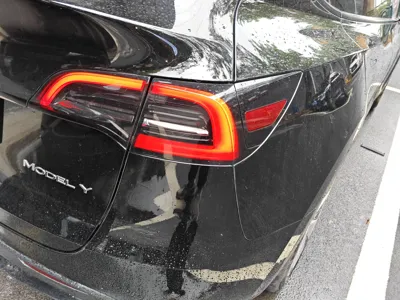 Tesla Model Y · 2021 год