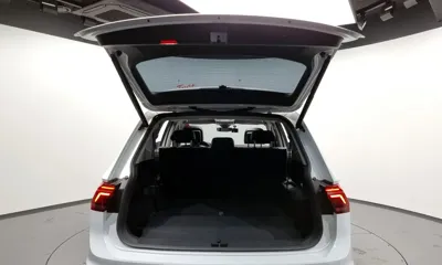 Volkswagen Tiguan 2023, 57093 км, за 20940 USD - фото 20