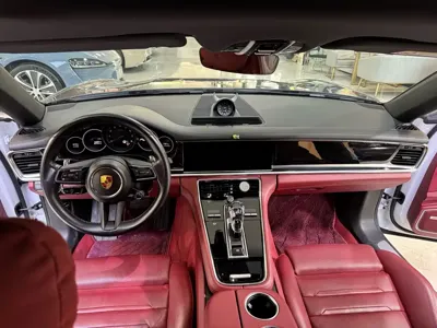 Porsche Panamera 2022, 66000 км, за 93890.3 USD