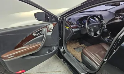 Hyundai Grandeur 2017, 98942 км, за 5144.23 USD - фото 10