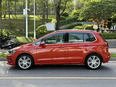 Volkswagen Golf Sportsvan 2016, 116000 км, за 4944.68 USD