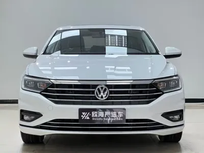 Volkswagen Sagitar 2022, 39000 км, за 14684.82 USD