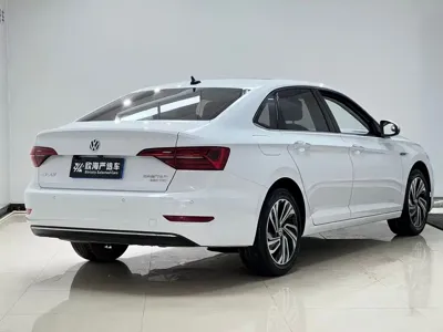Volkswagen Sagitar 2022, 39000 км, за 14684.82 USD