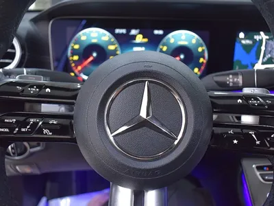 Mercedes-Benz E-Class 2022, 63211 км, за 27349.08 USD - фото 11