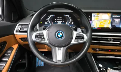 BMW 3-Series 2023, 51175 км, за 28876.2 USD - фото 13