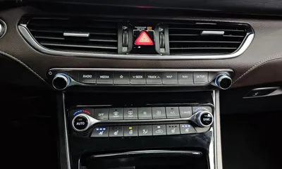 Hyundai Grandeur 2018, 94289 км, за 8986.48 USD - фото 19