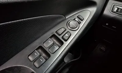 Hyundai Sonata 2012, 82901 км, за 4757.18 USD - фото 16