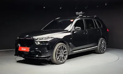 BMW X7 · 2023 год